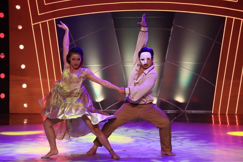 Hoài Linh lên án lối sống giả tạo của giới trẻ - 2