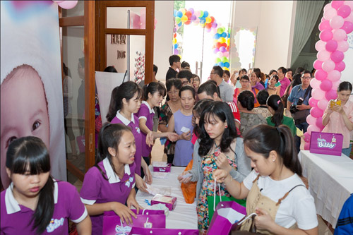 Hàng ngàn gia đình tham gia ngày hội “Điều ước cho con” - 1