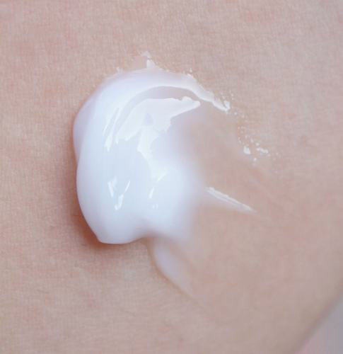 Đánh giá hũ kem dưỡng trắng ZA True White Night Cream - 3