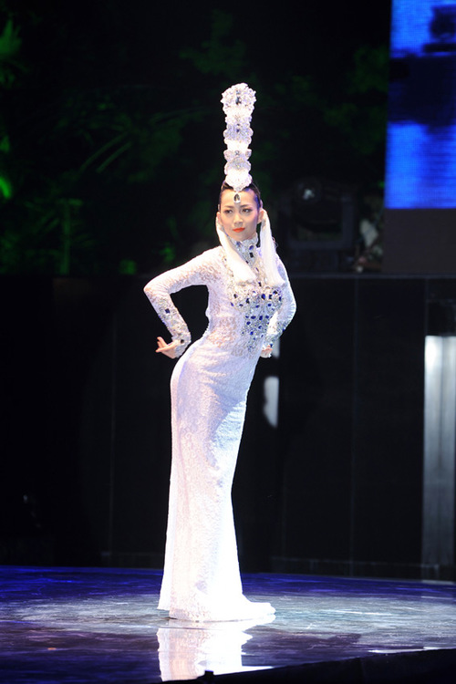 Bí quyết giúp Linh Nga sang chảnh ở mọi góc nhìn - 12