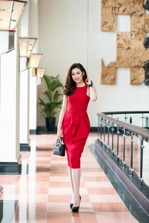 Á Hậu Tú Anh ngày càng rực rỡ, trưởng thành - 2