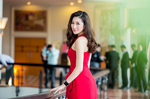 Á Hậu Tú Anh ngày càng rực rỡ, trưởng thành - 8