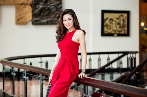 Á Hậu Tú Anh ngày càng rực rỡ, trưởng thành - 9