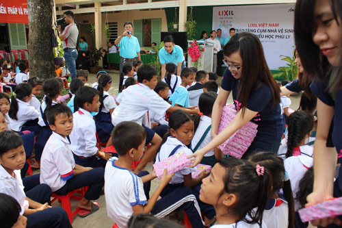 Rộn ràng ngày hội Sạch – Xinh, chào đón nhà vệ sinh đạt chuẩn - 3