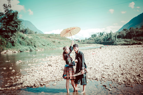 Ảnh cưới Khèn- Ô của cô dâu chú rể vẫn gọi nhau quot;mày-taoquot; - 1