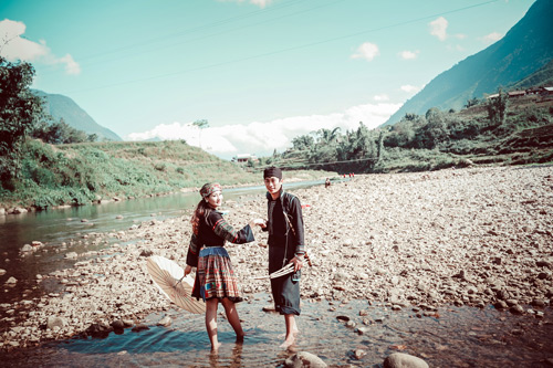 Ảnh cưới Khèn- Ô của cô dâu chú rể vẫn gọi nhau quot;mày-taoquot; - 10