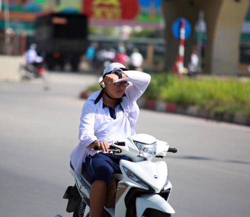 Quay cuồng trong nắng nóng đầu đông như giữa hè - 7