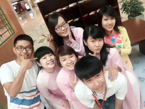 Trào lưu wefie “làm nóng” SC VivoCity ngày Nhà giáo Việt Nam - 1