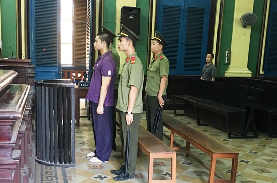 Nguyên cán bộ an ninh ở tù vì... facebook - 1