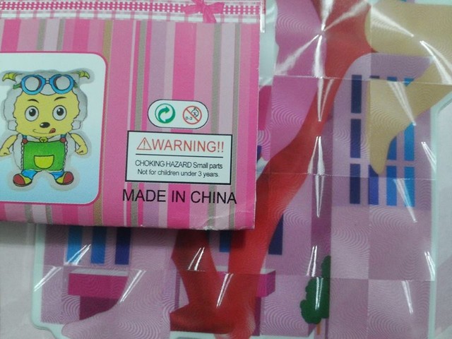 Miếng dán đồ chơi TQ có nguy cơ gây vô sinh bán đầy rẫy ở HN - 2