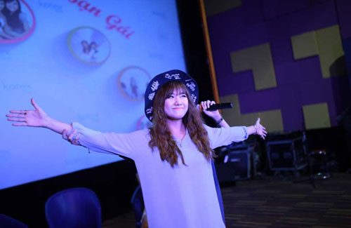 Chi Pu, Hari Won tiết lộ người làm nên bước ngoặt cuộc đời - 3