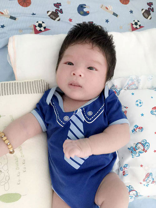 Con trai Nhật Kim Anh giống bố như đúc - 4