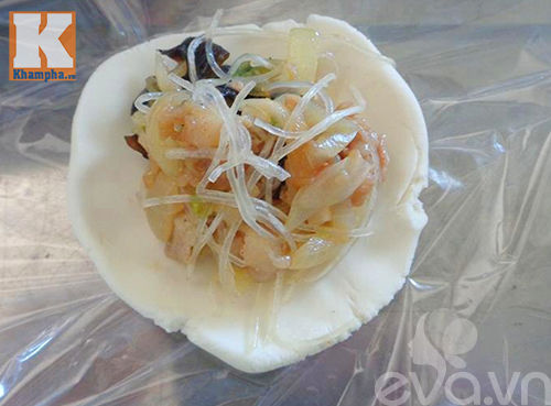 Bánh bột nếp nhân tôm thịt bạn thử chưa? - 7