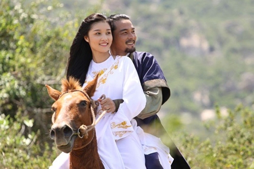 Triệu Thị Hà, Kim Hiền cởi đồ vẫn không cứu nổi phim “Mỹ nhân” - 1