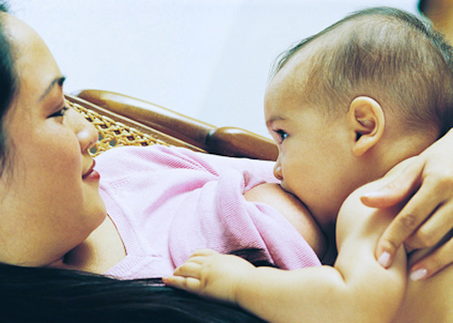 10 lời khuyên giúp mẹ giảm cân ầm ầm sau sinh - 1