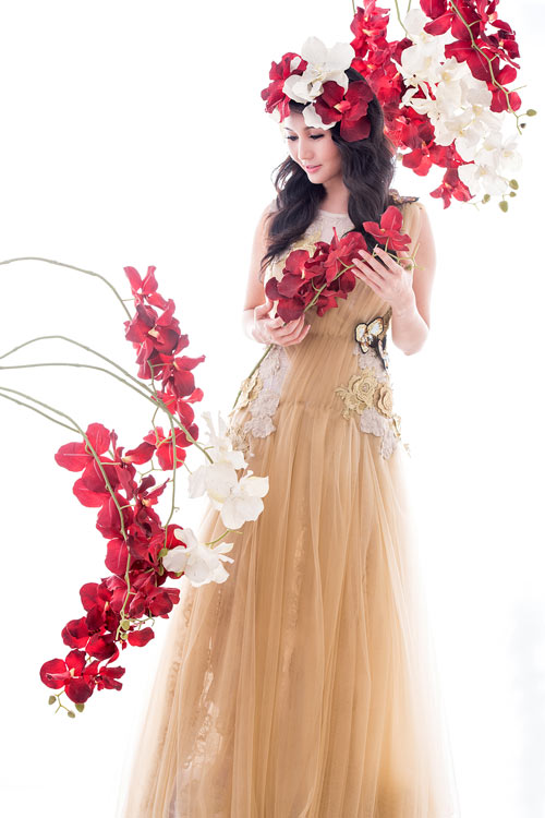 HH Sương Đặng đẹp tựa nữ thần với đầm hoa hồng - 6