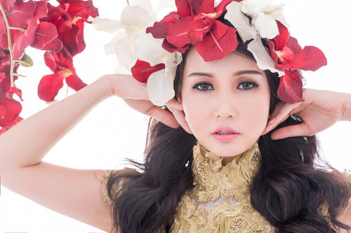 HH Sương Đặng đẹp tựa nữ thần với đầm hoa hồng - 10
