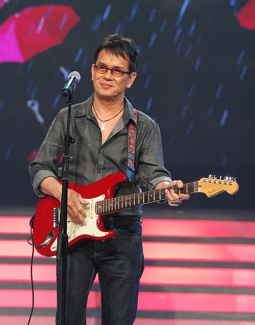 Nỗi lòng của vị nhạc sĩ già có con ở tuổi đáng quot;ông ngoạiquot; - 1