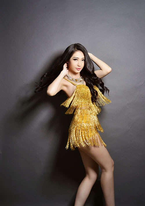 Đông Nhi ra mắt single giữa ồn ào bị chê về ăn mặc - 2