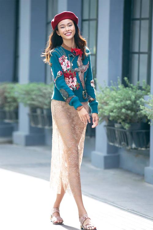 Hai con Hồng Nhung đáng yêu bên mẹ - 16