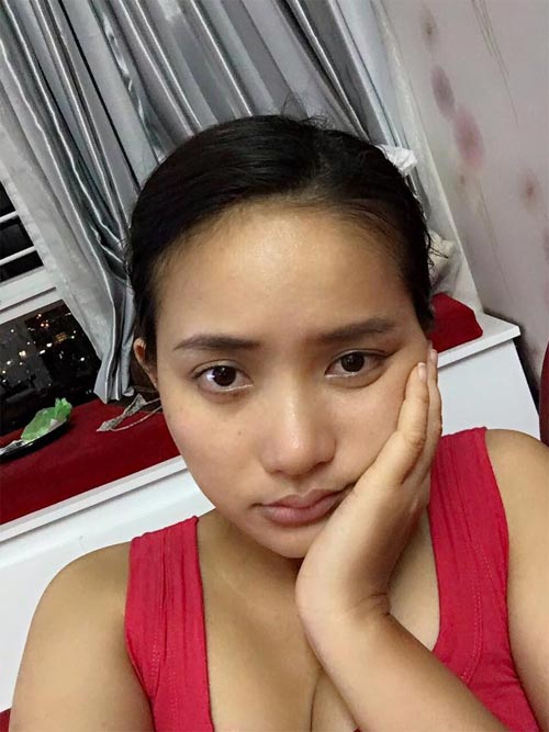 Hai con Hồng Nhung đáng yêu bên mẹ - 14