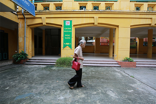 Lớp học của bà giáo già và học sinh không bao giờ... lớn - 14