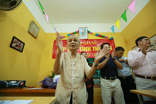 Lớp học của bà giáo già và học sinh không bao giờ... lớn - 13