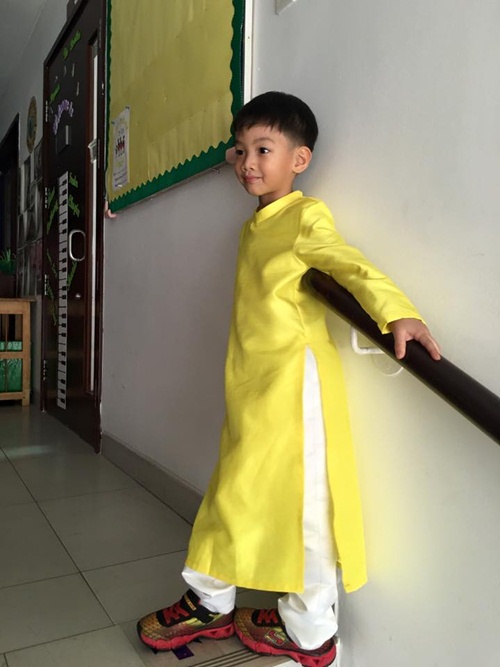 Subeo diện áo dài diễn văn nghệ ở trường - 3