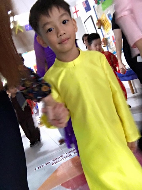 Subeo diện áo dài diễn văn nghệ ở trường - 4