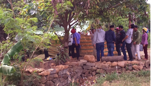 Thanh niên tử vong sau tiếng kêu cứu sau vườn - 1