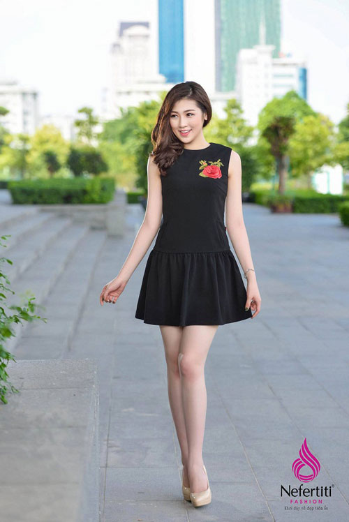 Á hậu Tú Anh tư vấn chọn trang phục lúc giao mùa - 2