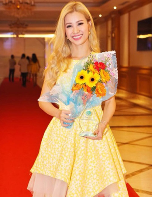 Thành viên quot;Những kẻ lắm lờiquot; xin lỗi Đông Nhi - 2