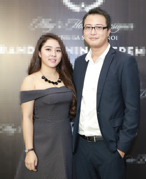 Chồng Bảo Trâm Idol tháp tùng vợ đi sự kiện - 1