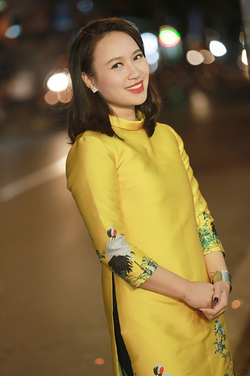 Chồng Bảo Trâm Idol tháp tùng vợ đi sự kiện - 4