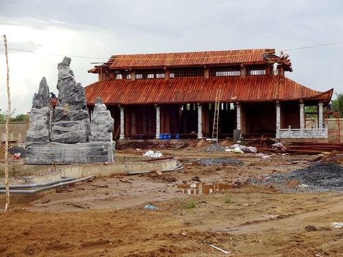 Hoài Linh - đại gia trong dáng vẻ nông dân - 2