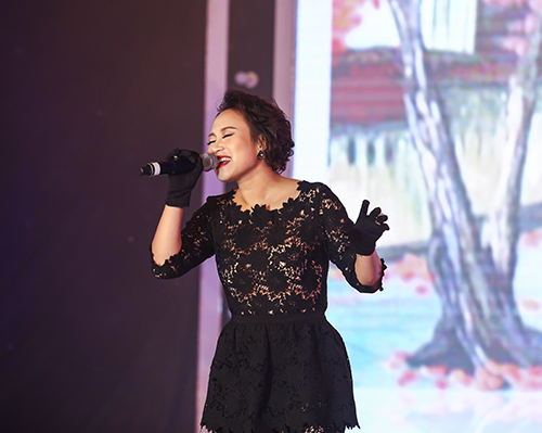 Tóc Tiên diện đồ gợi cảm, khoe vũ đạo nóng bỏng - 14