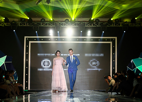 Hạ Vy gây sửng sốt khi diễn thời trang sau 8 ngày sinh - 13