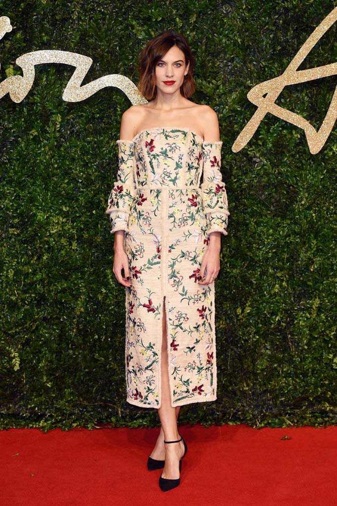 Loạt mỹ nhân bị chê tơi tả tại tiệc thời trang nước Anh - 3