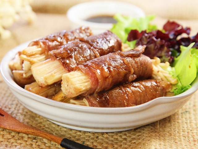 Thịt bò cuộn nấm kim châm ngon mê - 9