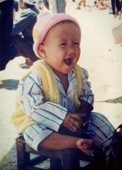 Trấn Thành khoe ảnh dễ thương bên mẹ ngày nhỏ - 9