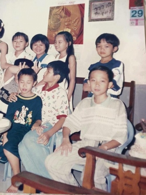 Trấn Thành khoe ảnh dễ thương bên mẹ ngày nhỏ - 6