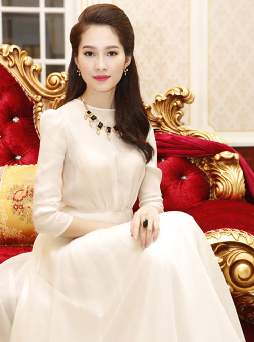 MC Thùy Minh - Người quot;đối đầuquot; cả showbiz Việt - 4