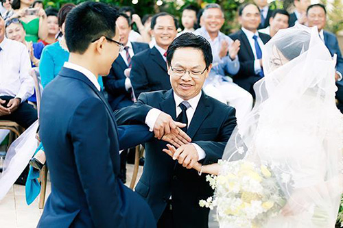 Đám cưới ngoài trời đẹp như cổ tích của cặp đôi Vũng Tàu - 8