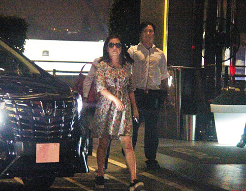 Dàn vệ sĩ quot;khủngquot; hộ tống Angelababy đi sự kiện - 9