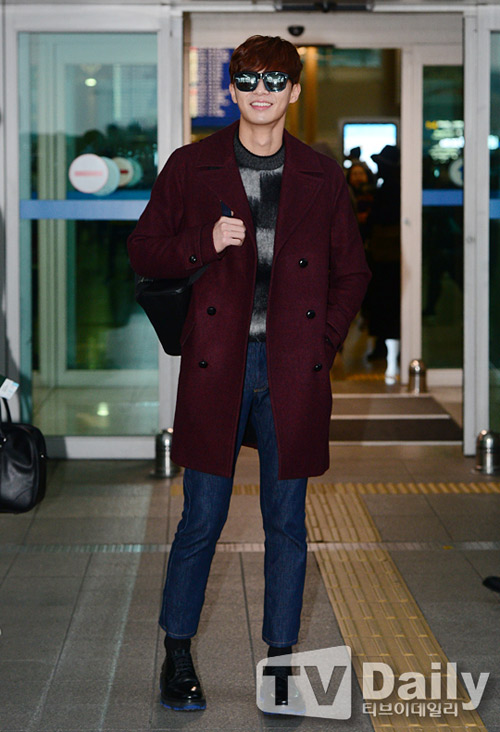Lee Min Ho thẫn thờ tại sân bay lên đường sang Thái - 13