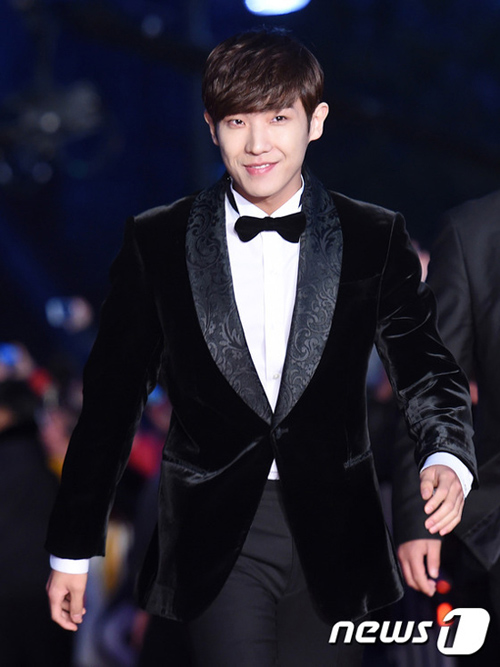 quot;Trai đẹp ngoài hành tinhquot; Kim Soo Hyun lại giành Daesang - 16