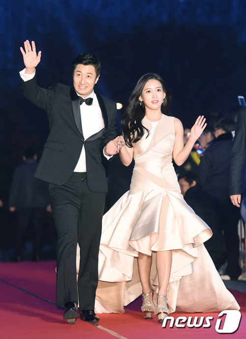 quot;Trai đẹp ngoài hành tinhquot; Kim Soo Hyun lại giành Daesang - 18