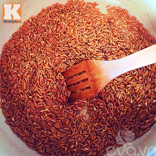 Nước gạo lứt mật ong nóng hổi, thanh lọc giải độc cơ thể - 3