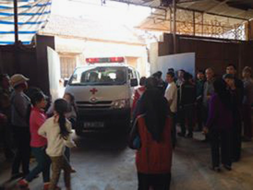 Thảm án ở Thạch Thất: Khóc ngất bên thi thể 2 bố con - 1