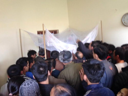 Thảm án ở Thạch Thất: Khóc ngất bên thi thể 2 bố con - 2